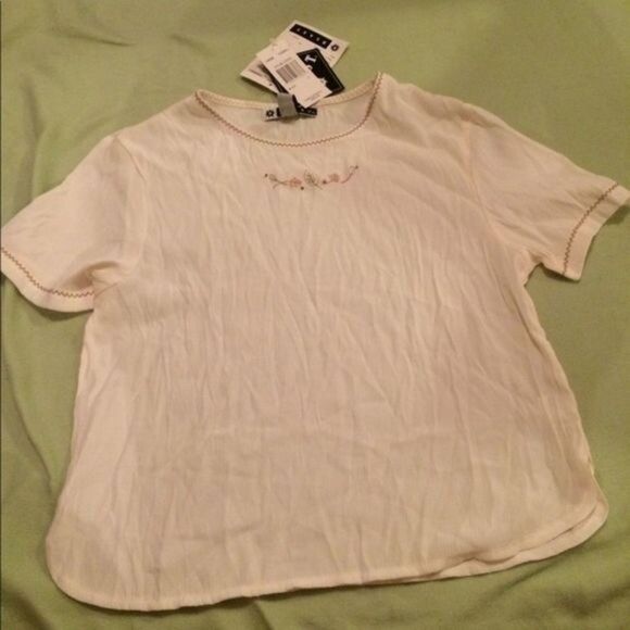 Blast women's short sleeve blouse cream size S embroidered. - Picture 2 of 6